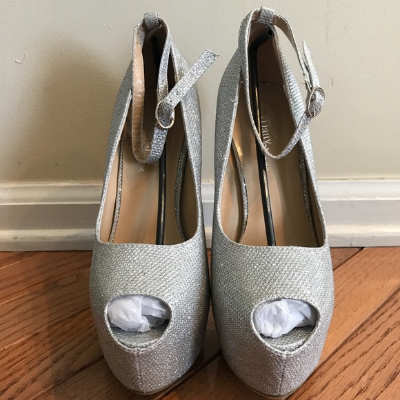 Women’s silver platform heels prom shoes size 7 - Picture 2 of 4